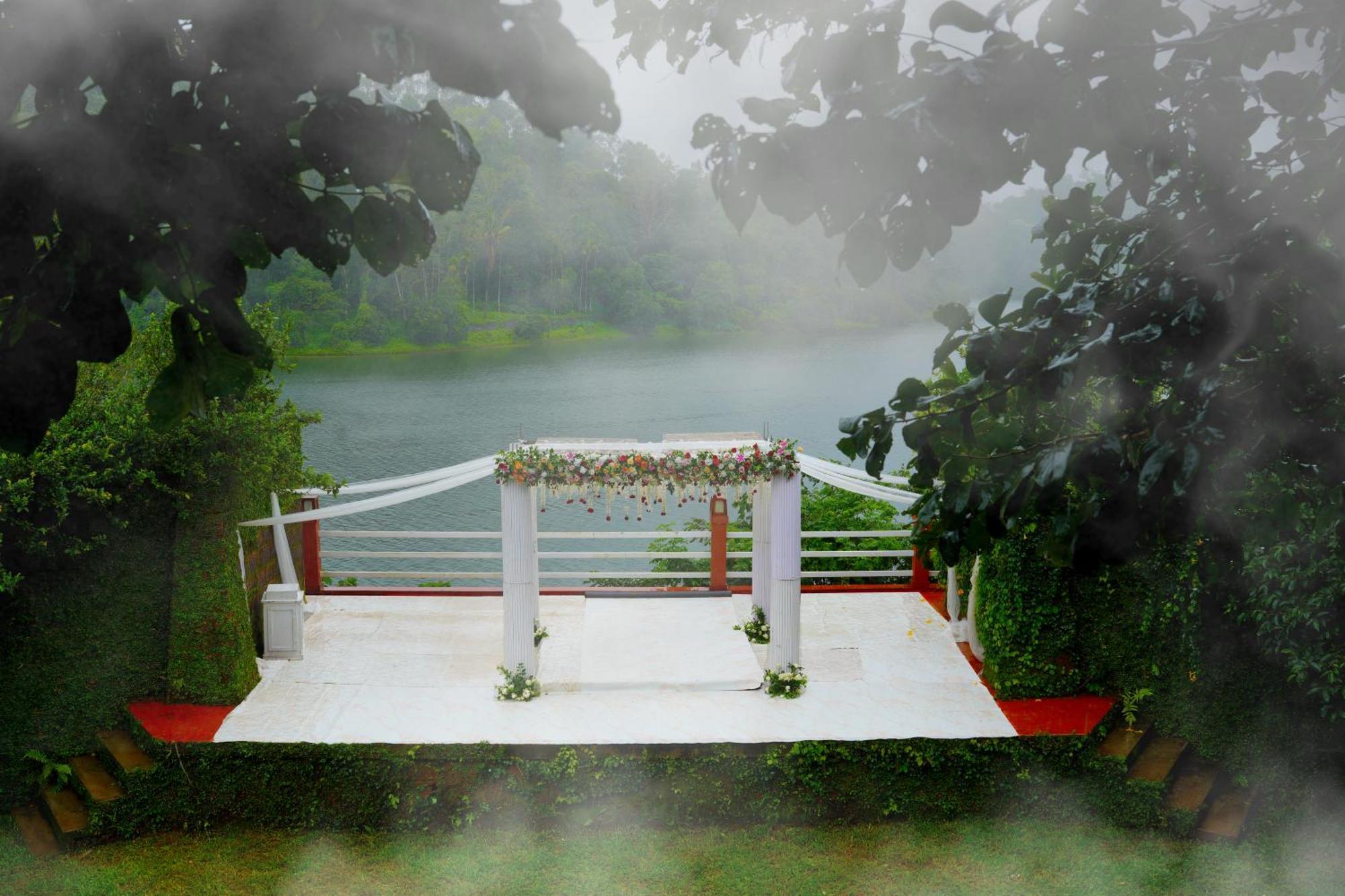 Wayanad Silverwoods Forest Resort & Spa Padinjarathara Dış mekan fotoğraf